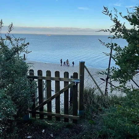 De Charme Face A L'ocean, Sur Une Ile Avec Acces Direct Plage